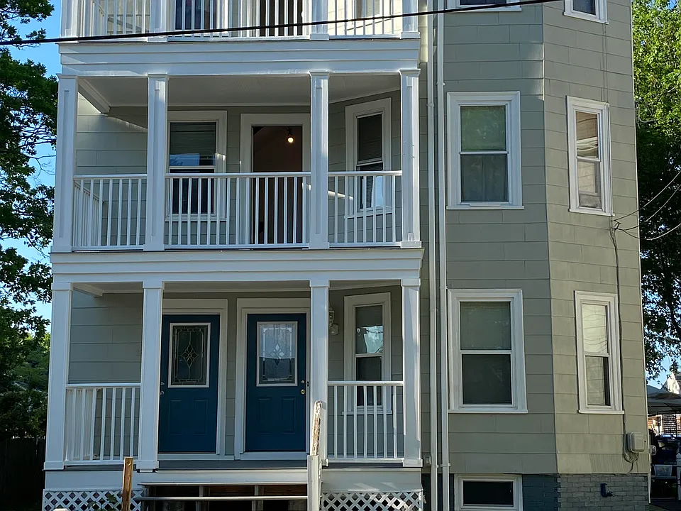 22 Carpenter St