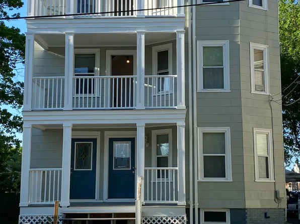 22 Carpenter St, Attleboro, MA 02703