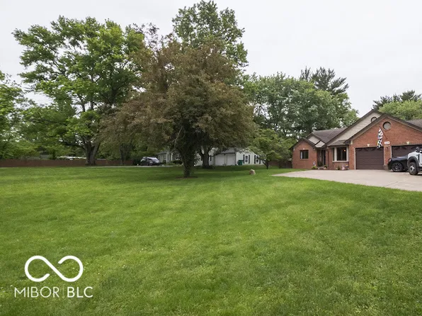 1294 N Washington St, Danville, IN 46122