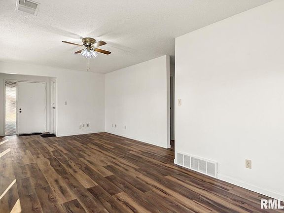 5th image of 36 Trailridge Ln