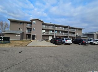 1822 Eaglesham Ave #301, Weyburn, SK S4H3A8