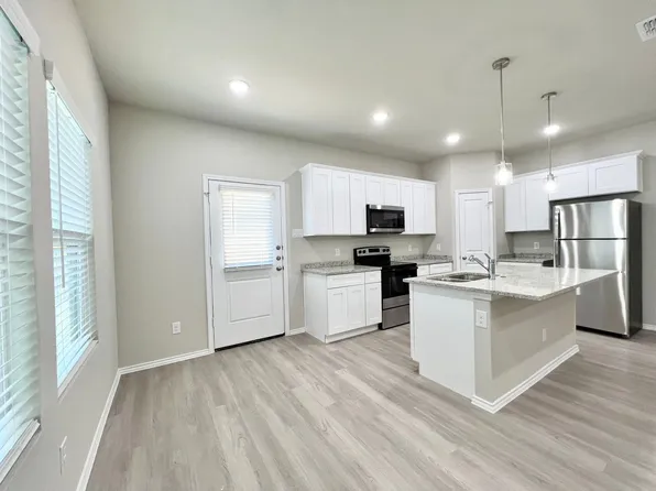 3501 E Renfro St, Burleson, TX