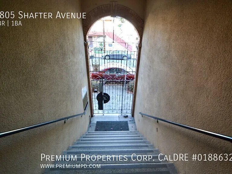 3805 Shafter Ave — Photo 28