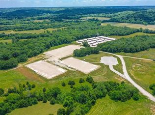 8521 S Stillhouse Rd, Oak Grove, MO 64075