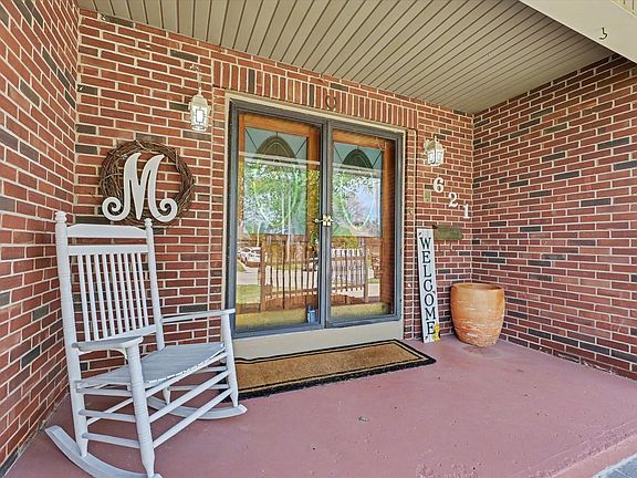 4th image of 621 Broadmeadow Rd