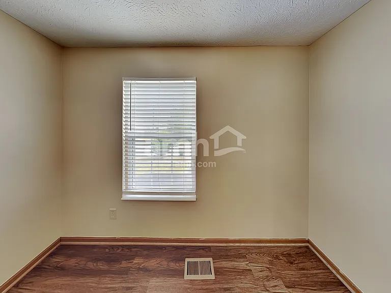7481 Oliver Winchester Dr — Photo 16