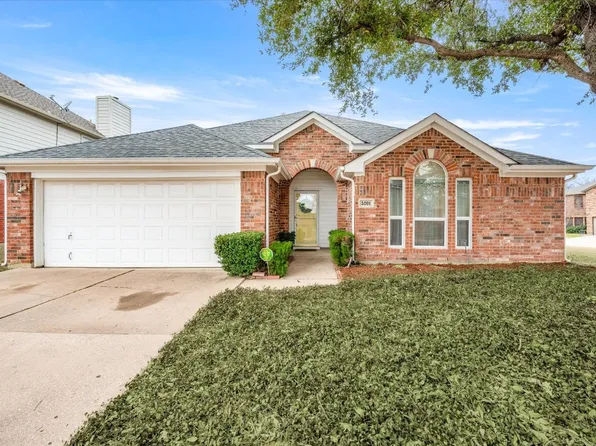 5201 Dillon Cir, Haltom City, TX 76137