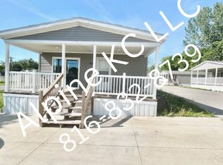6110 Ingersoll Rd, Saint Joseph, MO 64504