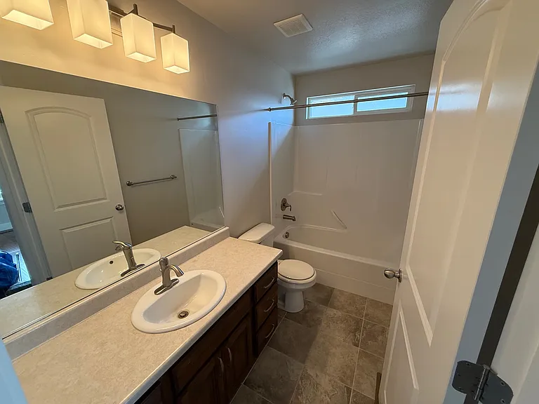 4202 N 400 W — Photo 16