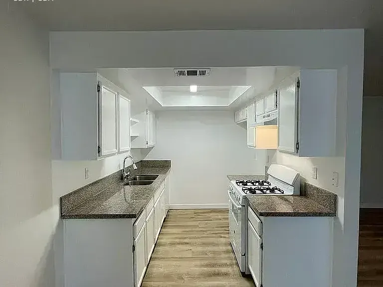 15000 Burbank Blvd #202 — Photo 1