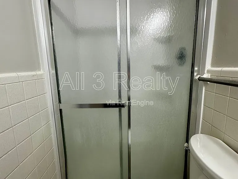 712 Sir Michael Dr — Photo 29