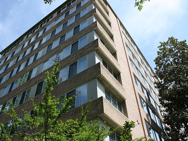 The 925 Apartments — Photo 9