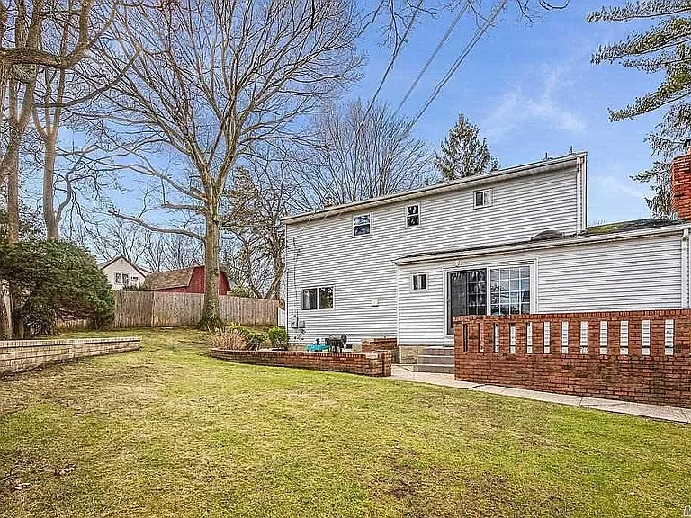 254 Haypath Rd — Photo 12