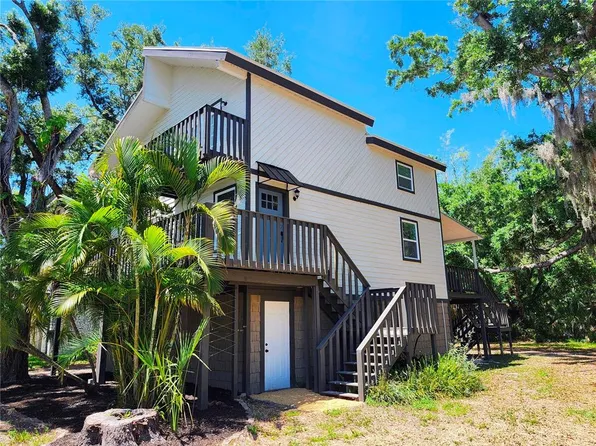 3071 Huron Ave, Oldsmar, FL 34677