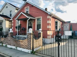 59 Monroe St, Inwood, NY 11096