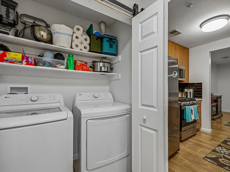 10010 Vanderbilt Cir #39 — Photo 19