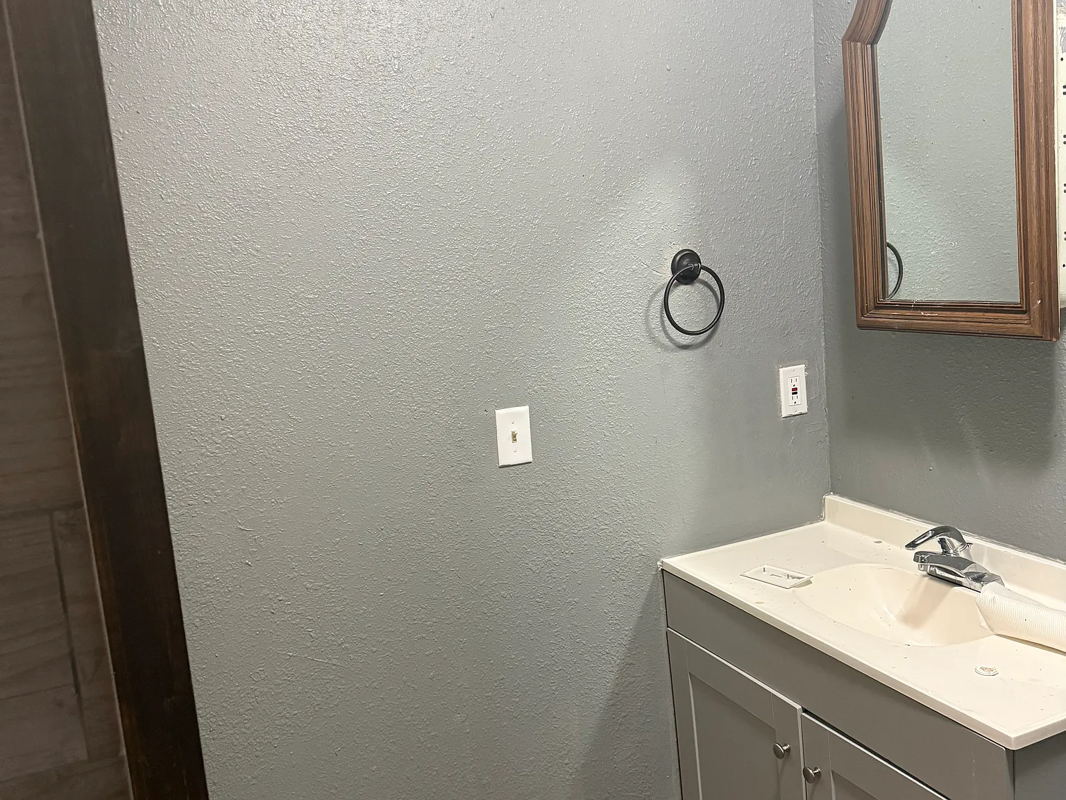3 bed, $1,000 — Photo 2