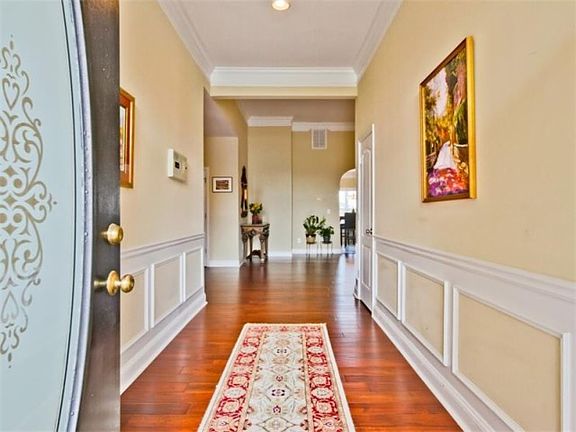 3rd image of 409 Ashley Ln