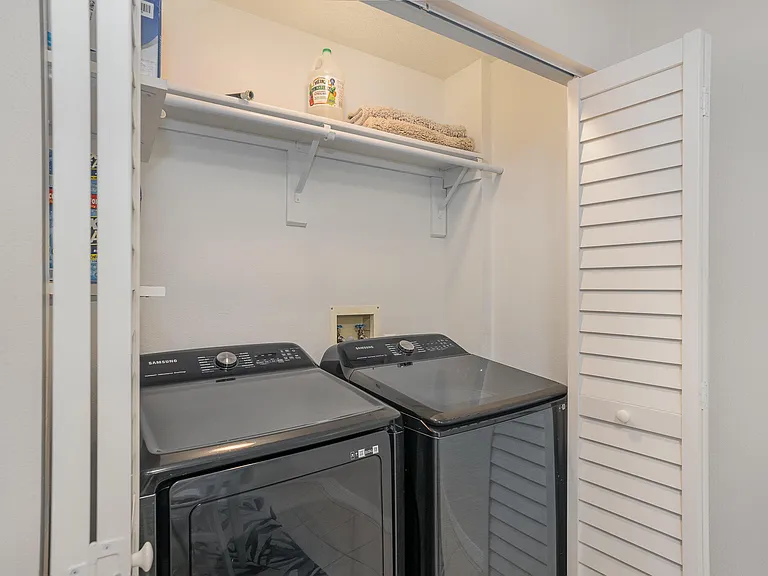 609 Shorewood Dr #203 — Photo 22