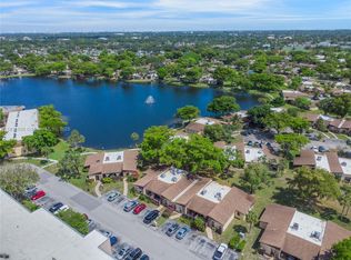 322 Briarwood Cir #1-17, Hollywood, FL 33024