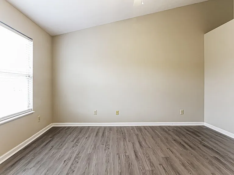 5384 Lakeside Manor Dr — Photo 14