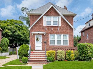 69 Westminster Rd, Lynbrook, NY 11563