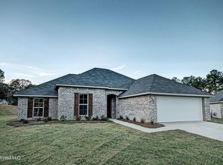 813 Silver Pointe, Pearl, MS 39208