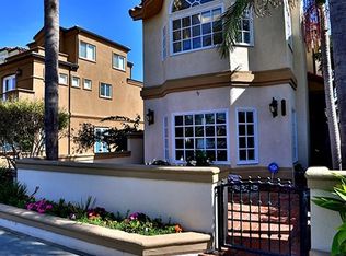 212 8th St, Huntington Beach, CA 92648