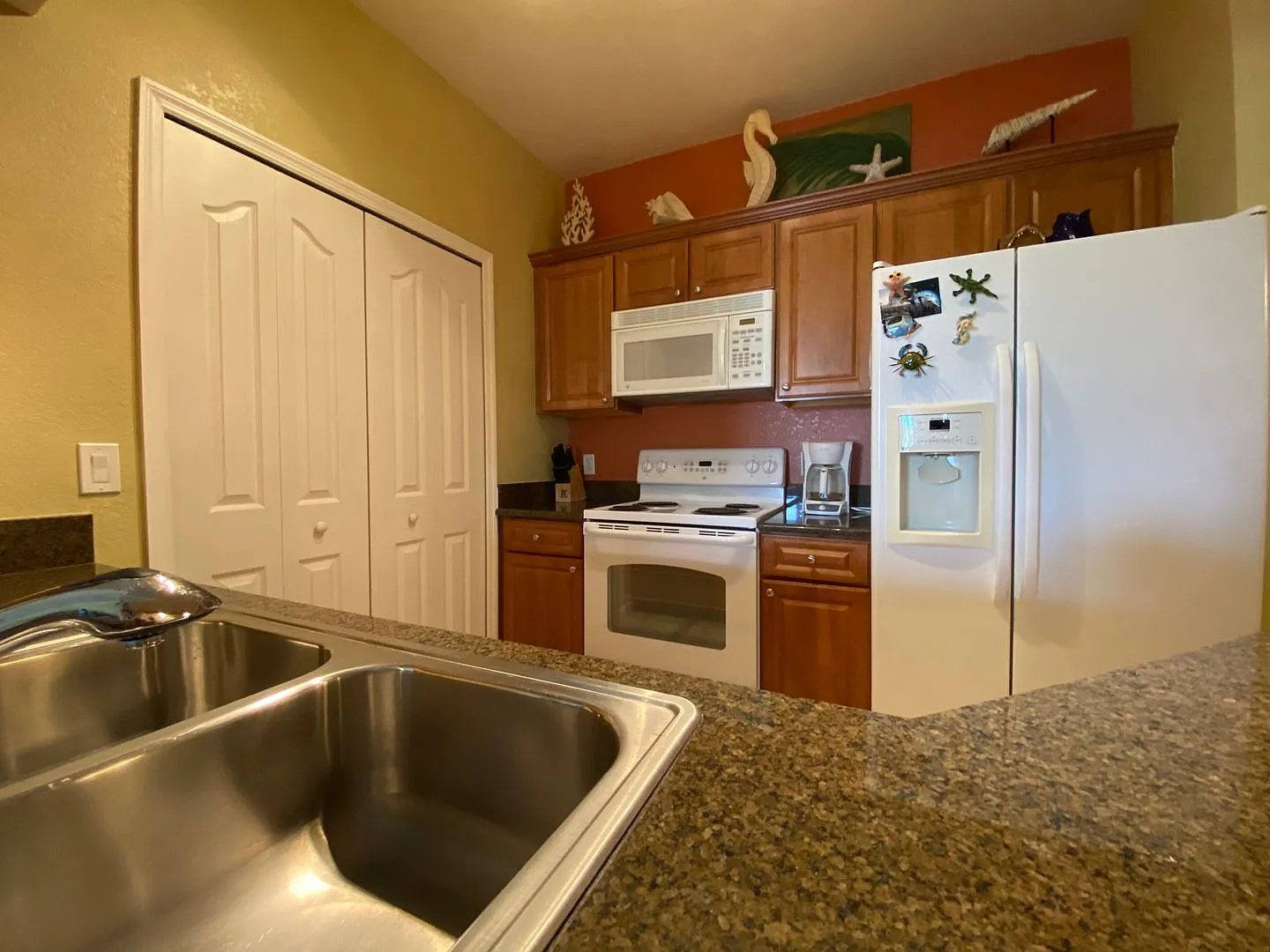 12940 Positano Cir #204-Amber — Photo 2