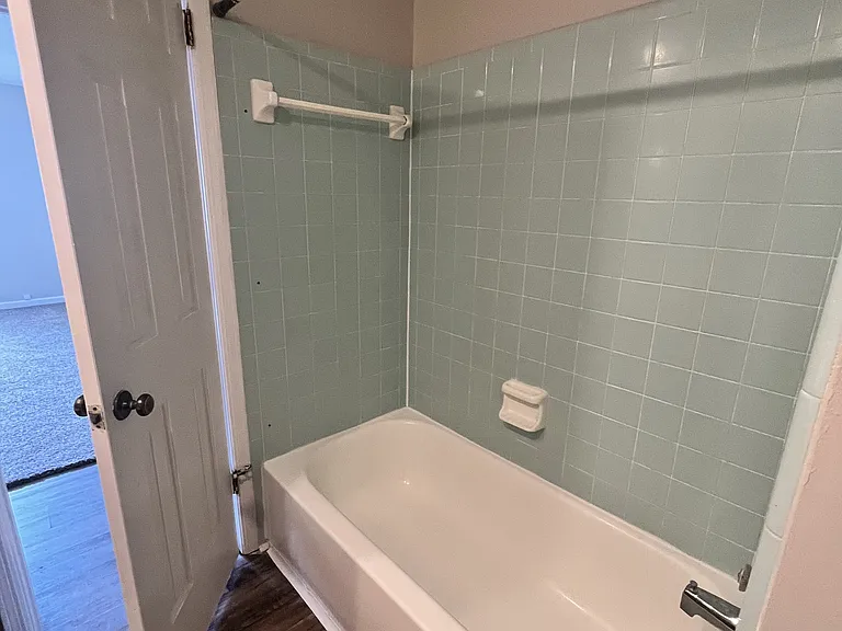 1103 Hickory St — Photo 24