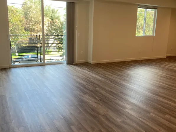 5327 Hermitage LLC, 5327 Hermitage Ave #411, Valley Village, CA 91607