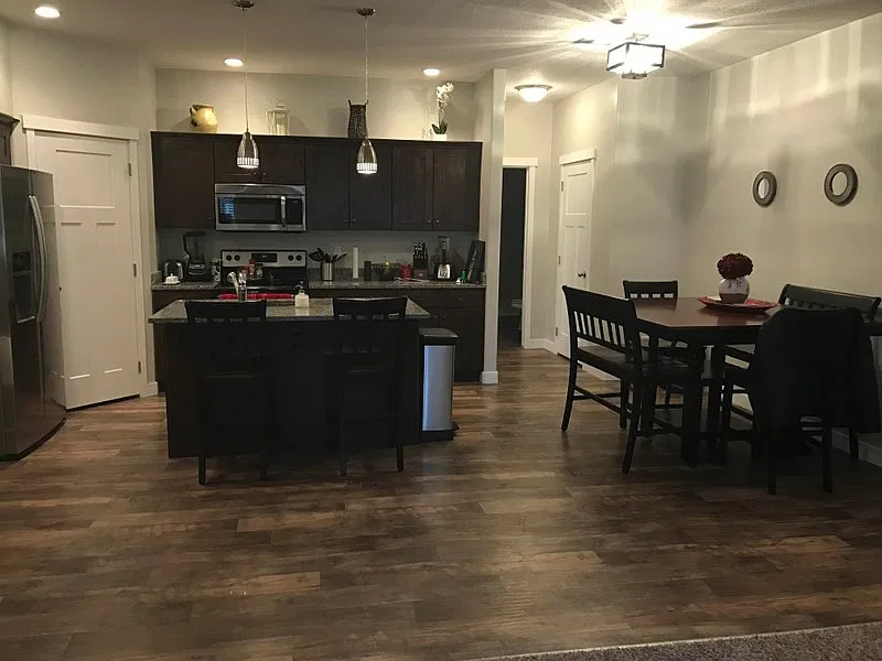 Avail Now! Furnished Bedroom - Female Only — Photo 2