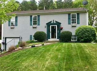 12 Wildflower Dr, Coventry, RI 02816