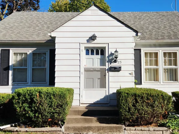 2623 38th St, Highland, IN 46322