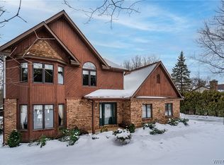 5194 S Freeman Rd, Orchard Park, NY 14127