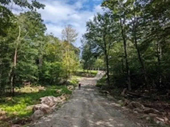 176 Plumb Rd, Becket, MA 01223