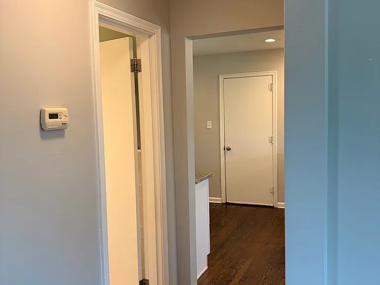 4933 Charlemar Dr — Photo 5