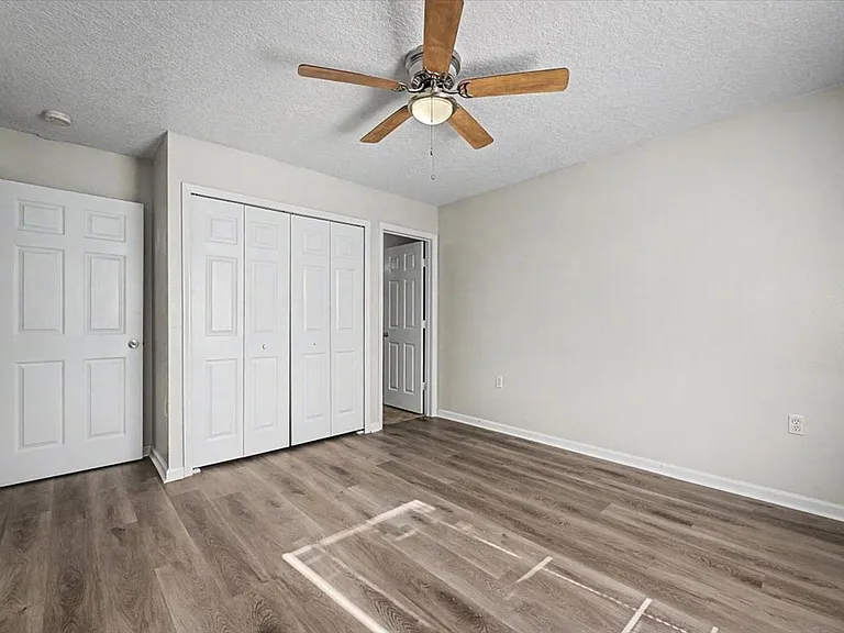 3303 Broadway Ave — Photo 19