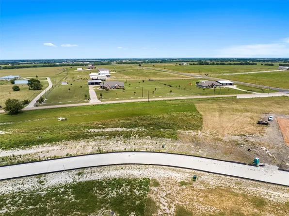 120 Yellow Rose St, Lorena, TX 76655