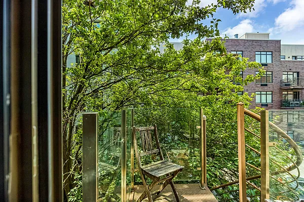 Rented by Compass | media 9