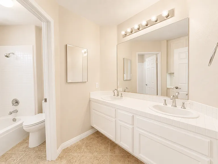 41371 Rue Jadot — Photo 31