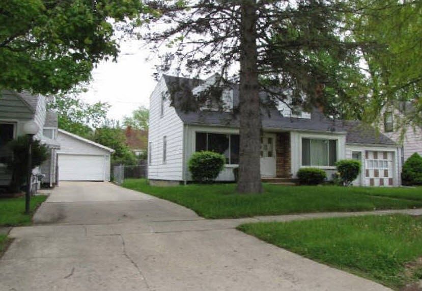 2nd image of 3122 Brynmawr Pl