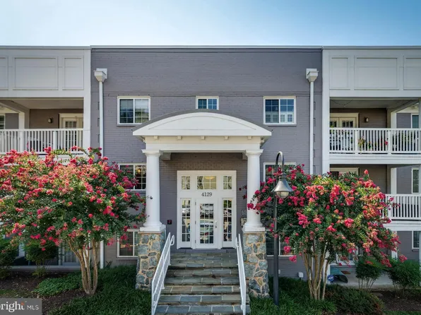 4129 S Four Mile Run Dr Unit 301, Arlington, VA 22204