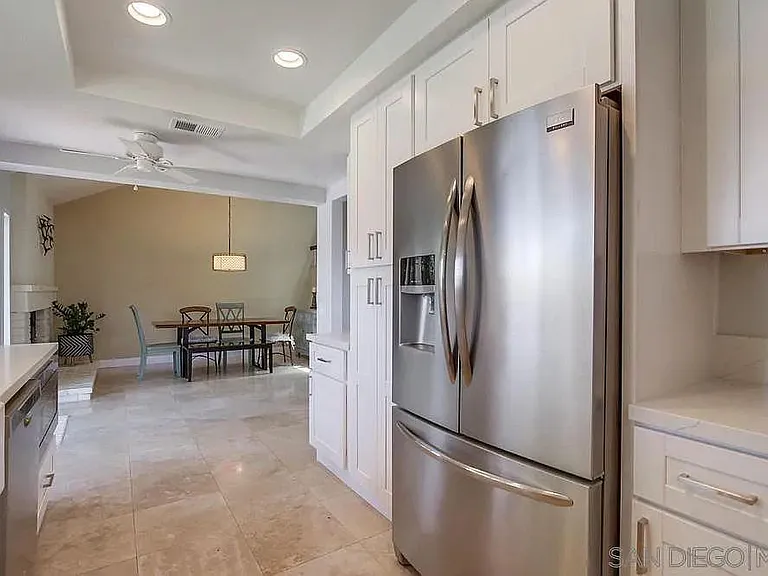 13563 Longfellow Ln — Photo 12