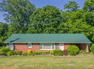 1800 Pinecrest Ln, Morristown, TN 37813