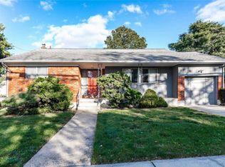 217 Park Ave, Freeport, NY