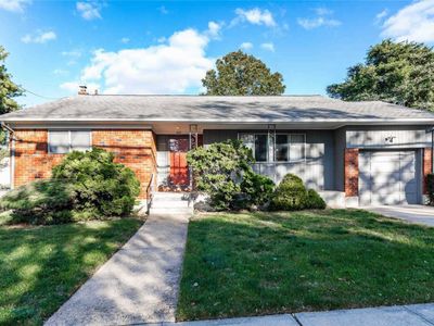 217 Park Ave, Freeport, NY, 11520