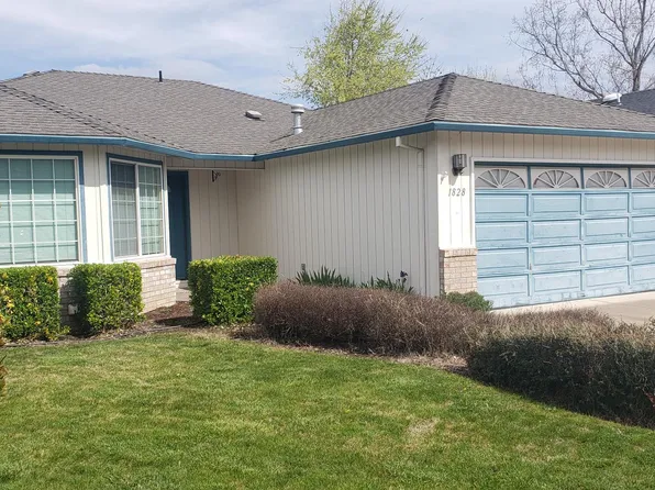 1828 Layla Dr, Medford, OR 97501