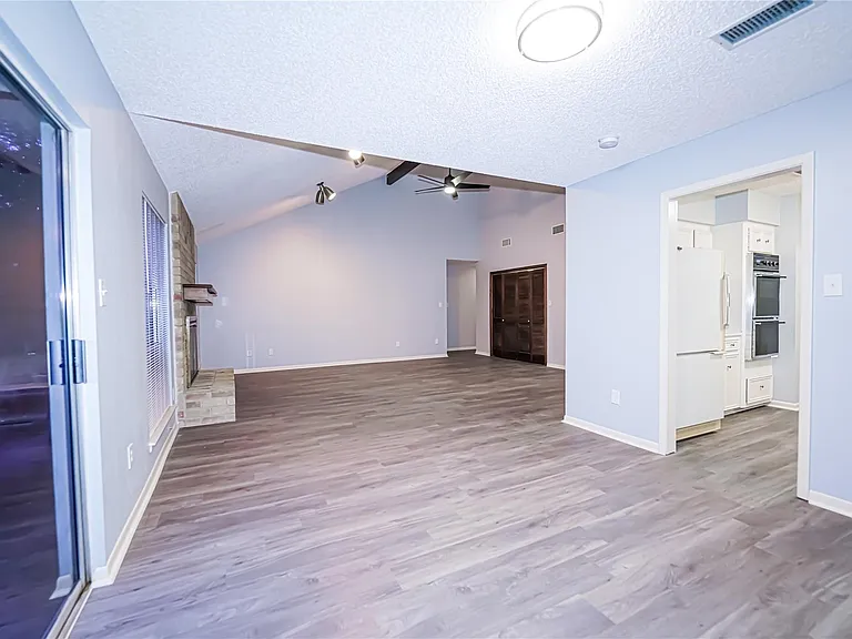 2306 Wallingford Dr — Photo 15