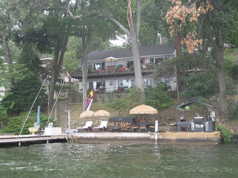 Front of house facing south